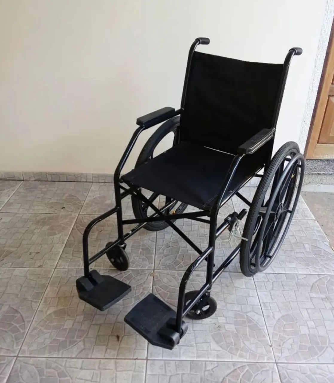 Cadeira de rodas dobrável