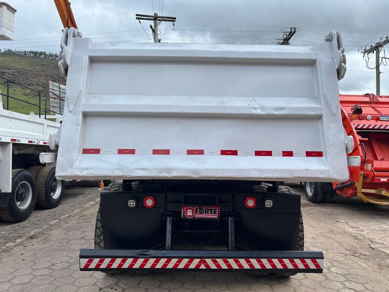 MB AXOR 3131 CAÇAMBA BASCULANTE  - Foto 5