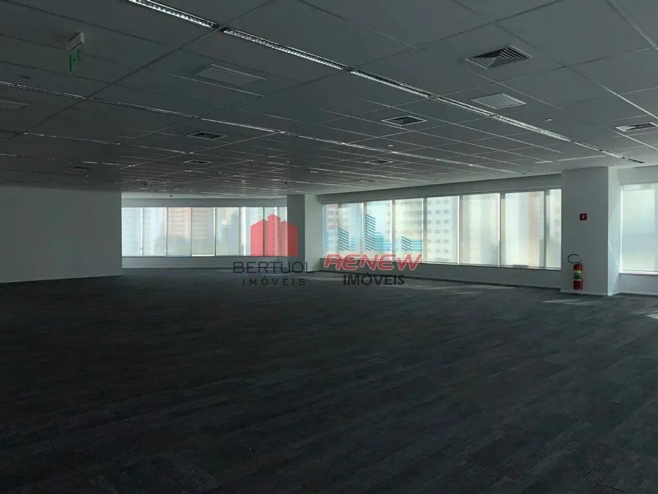 Sala comercial para aluguel Edifício Praça Faria Lima em São Paulo
