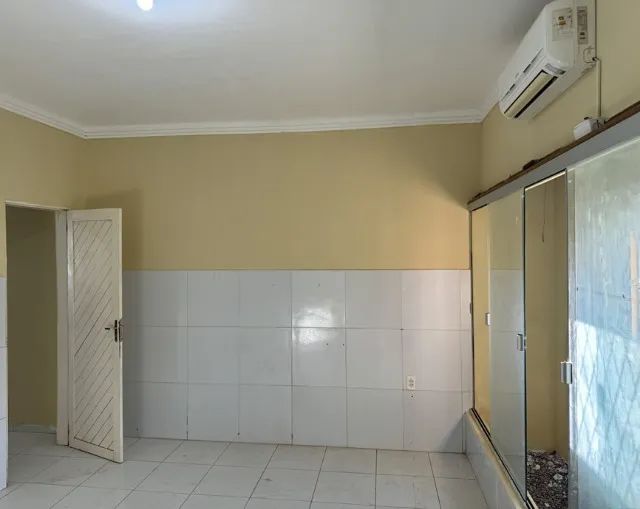 Aluga-se Casa  sendo 4/4 PISCINA - Foto 5
