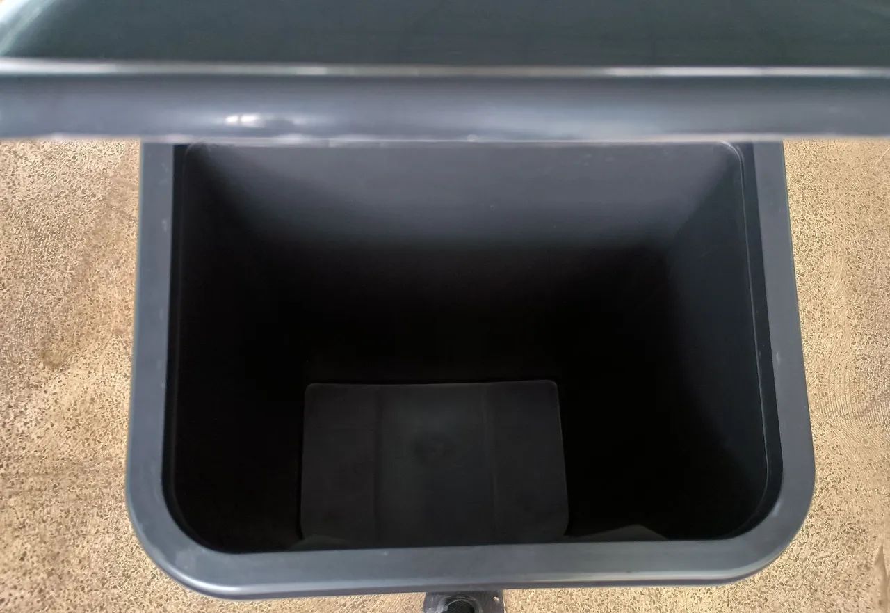 Lixeira Retangular c/ Pedal 50L Bolivar - Foto 4