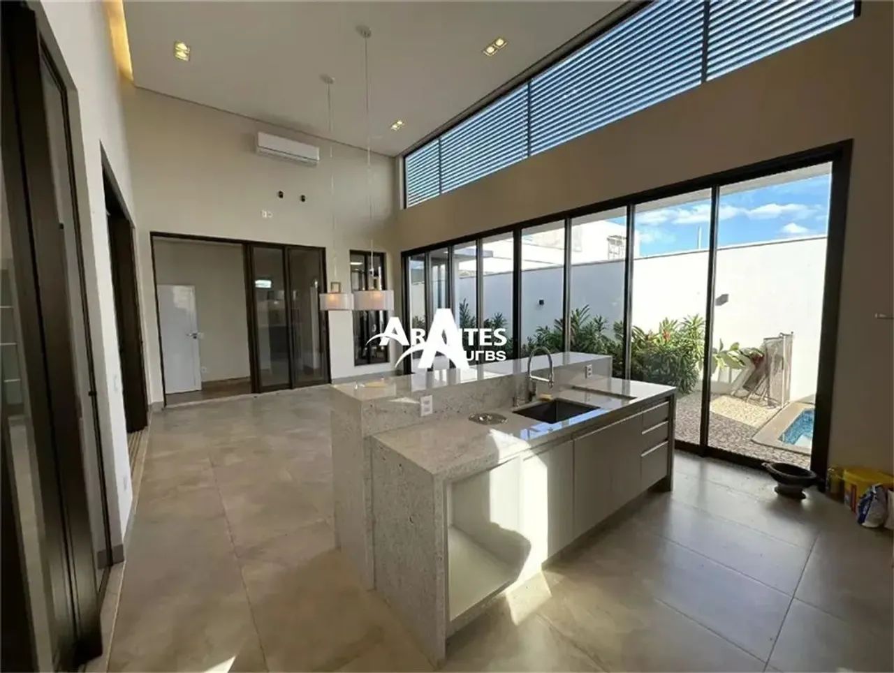 Casa em Condomínio com 274,7m² à venda no Golden Village - Foto 2