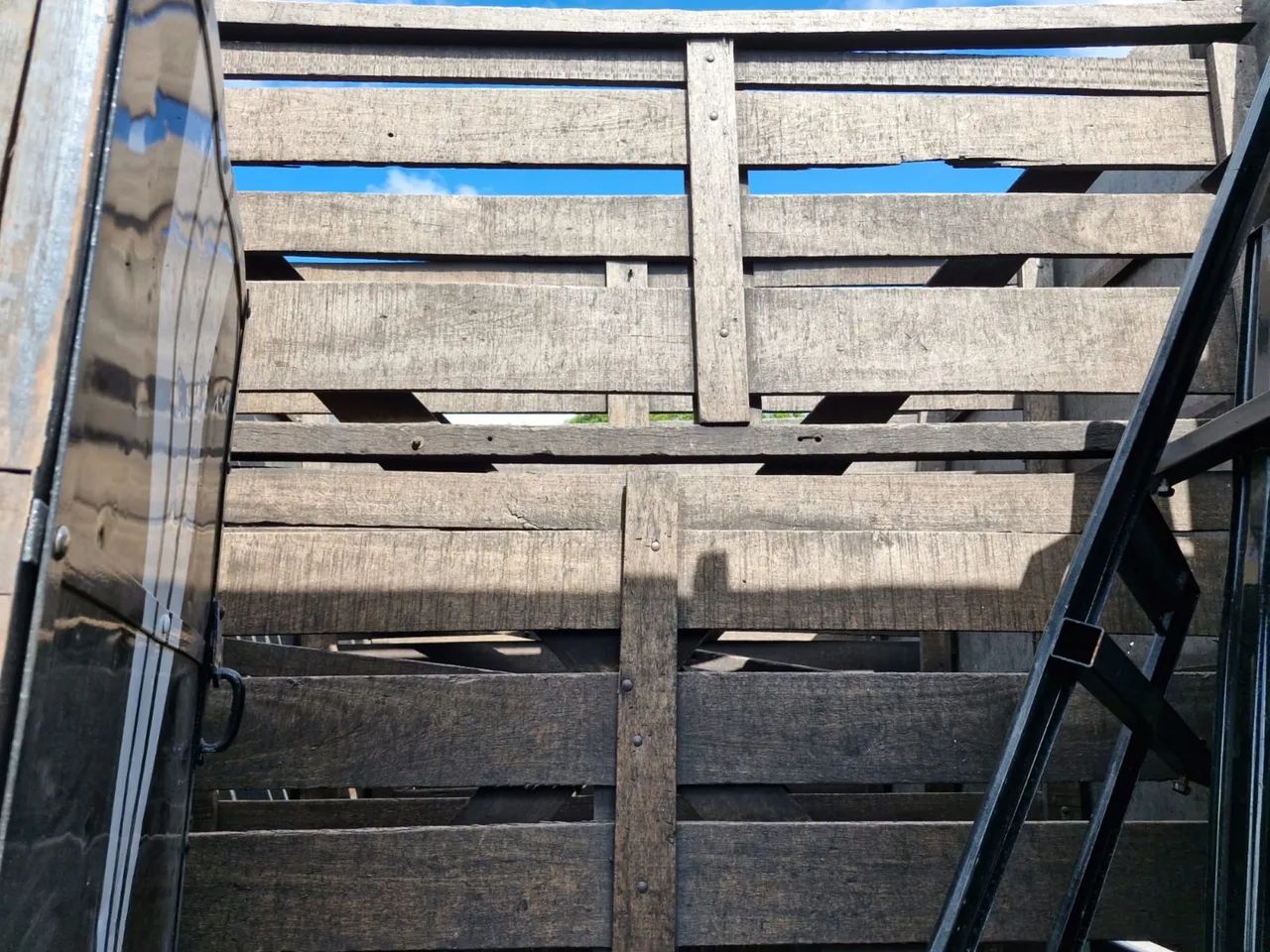 Carroceria Gaiola De Carvão Galego Ano 2017 9,50 Metros - Foto 6