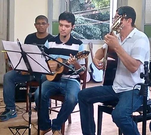 Aulas de Cavaquinho no Centro de Niterói - Foto 2