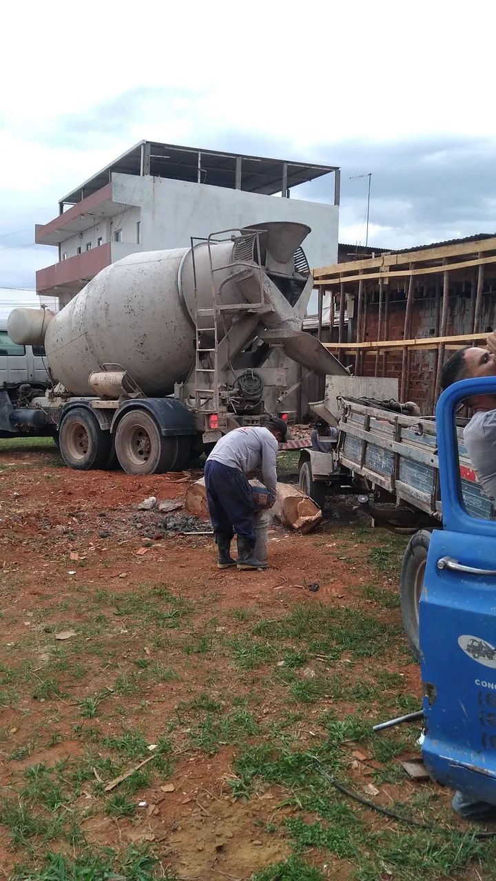 Posti  para cerca  manillha  e laje e concreto64861552282882122