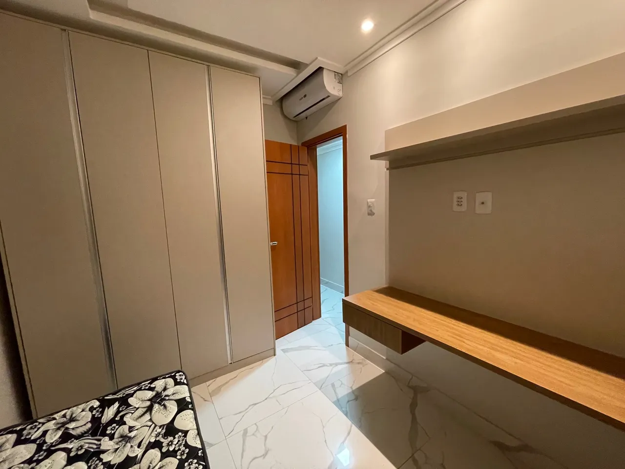 ALUGO APARTAMENTO MOBILIADO EM CASTANHAL