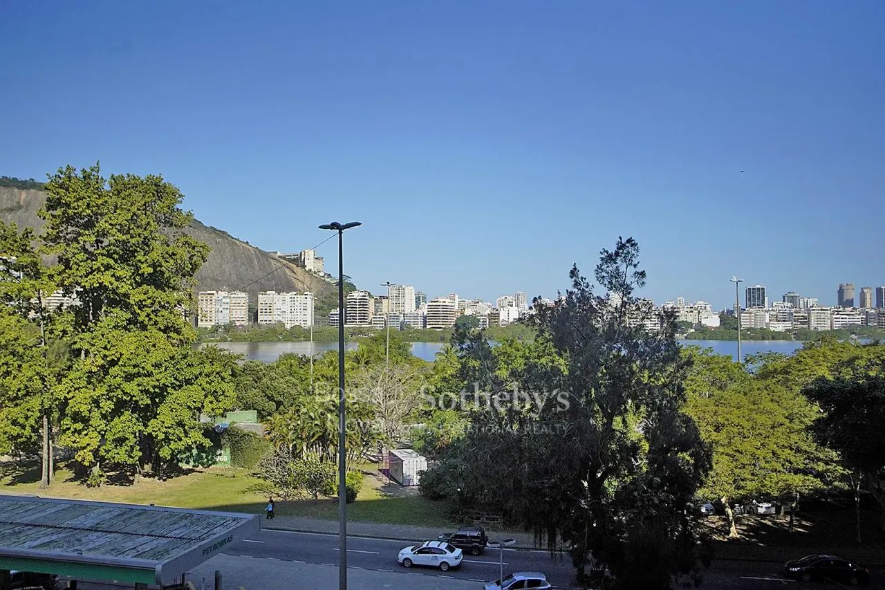 Apartamento reformado com vista para a Lagoa e mata - Foto 3