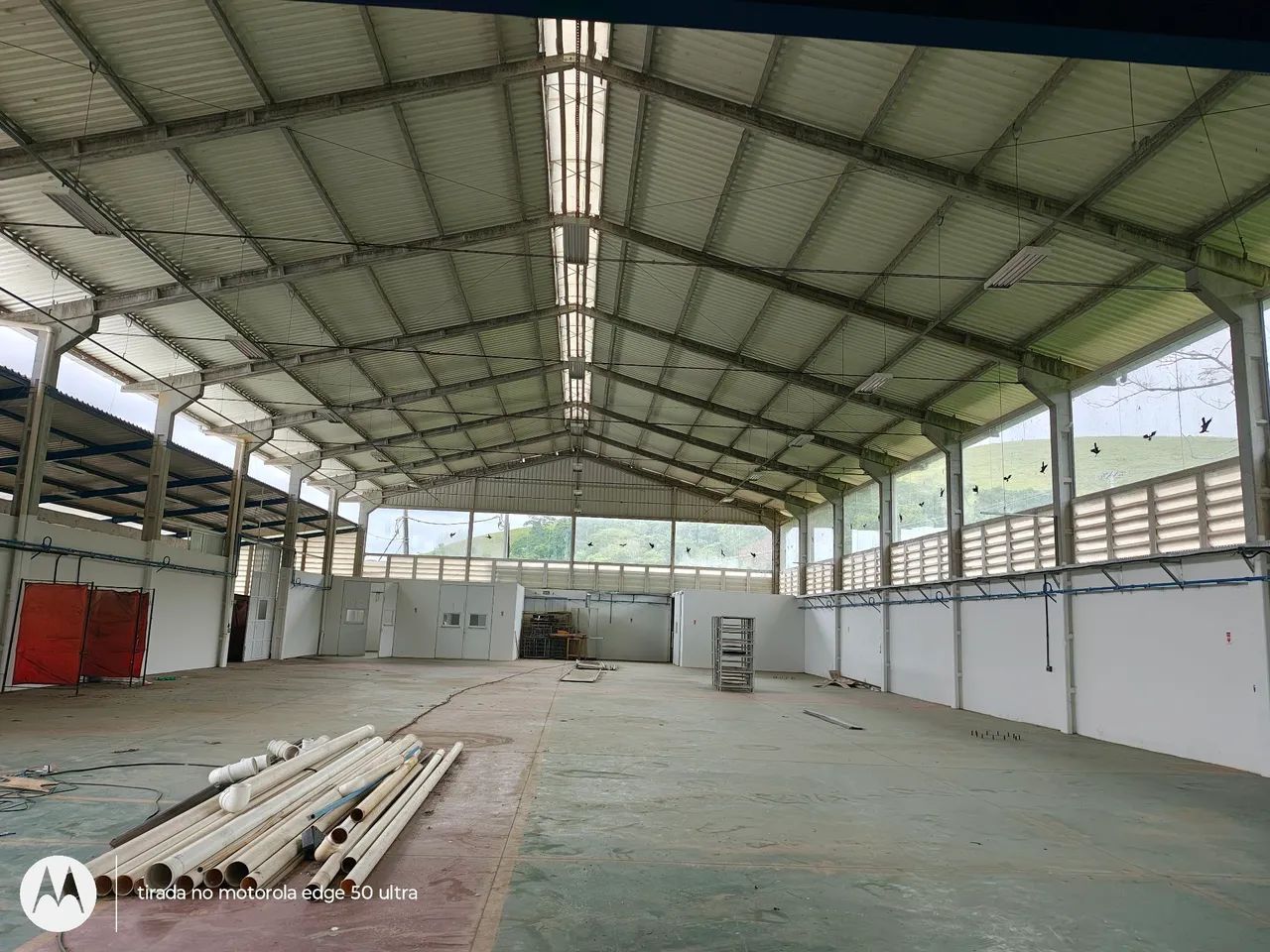 Três Rios (BR040) - Galpão com 1.300m². oportunidade!