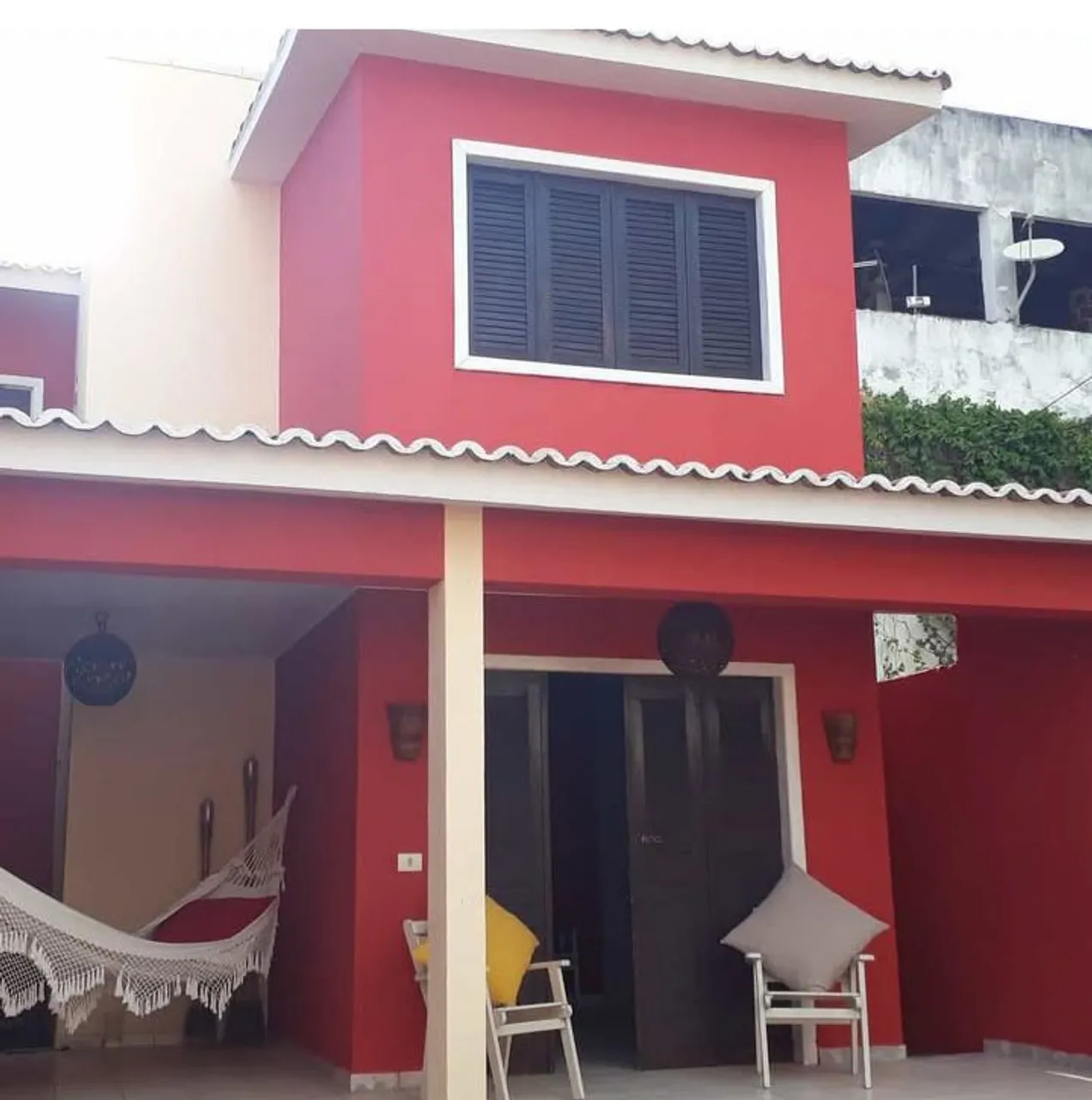 ALUGA-SE CASA POR R$ 700 REAIS MENSAIS ( CONTRATO ANUAL)