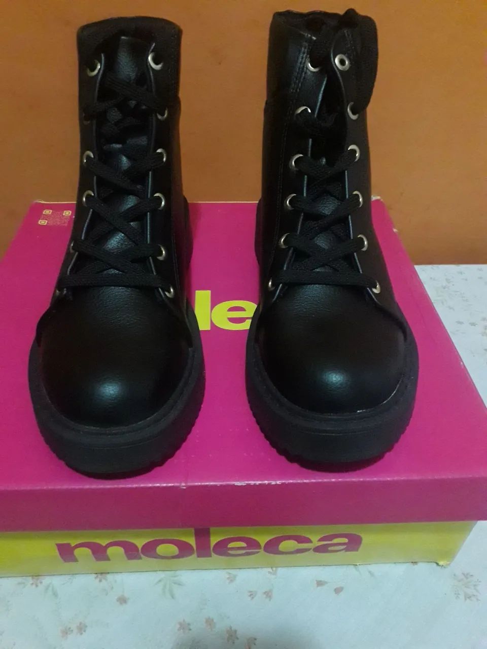 Bota moleca .