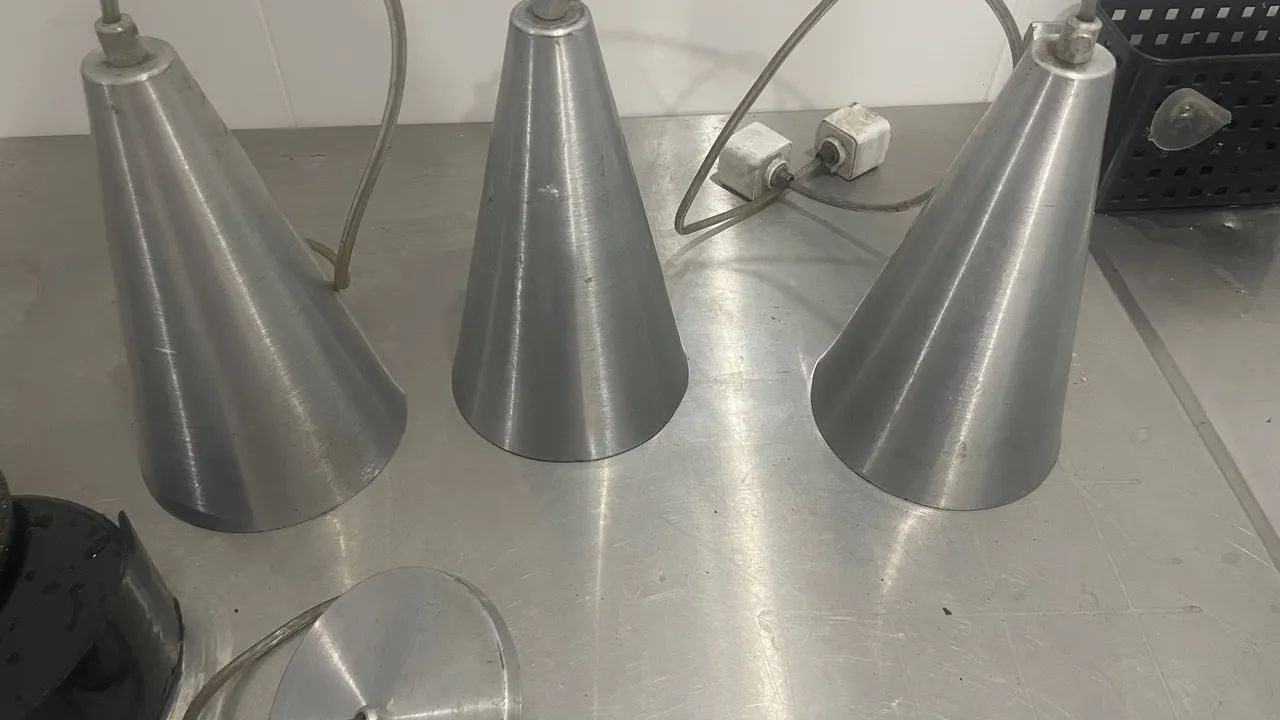 3 Pendentes de Metal Estilo Industrial - Foto 2