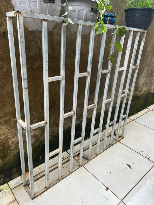 Grade de ferro 250 reais para janela