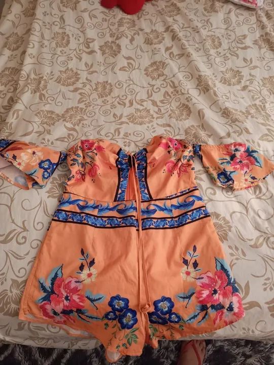 Macacão Floral Off-Shoulder - Foto 3
