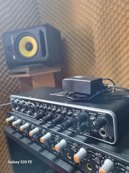 Interface Behringer UMC 404HD 