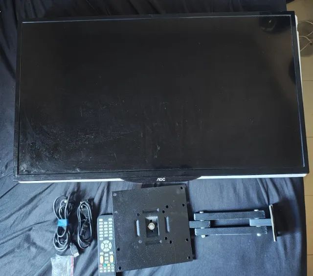 TV AOC 32 inches64573484074243122