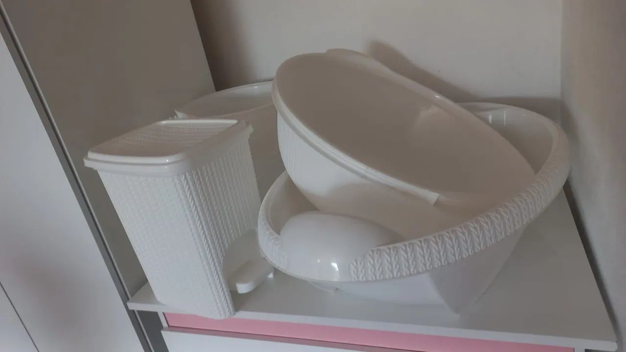 Kit de Banho para Bebê - 5 itens e suporte para banheira