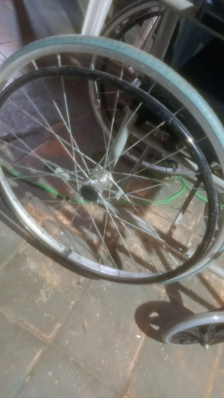 Cadeira de roda - Foto 5