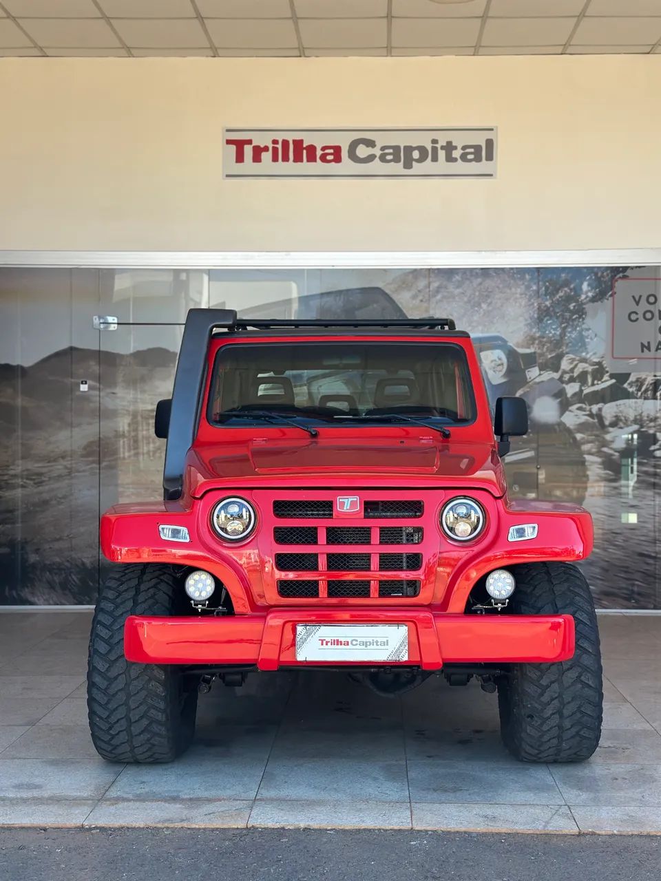 Troller T-4 2012