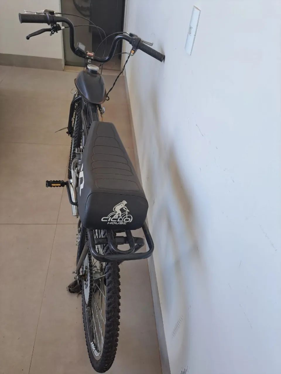 Bicicleta motorizada com banco XR - 5 meses de uso - Foto 2