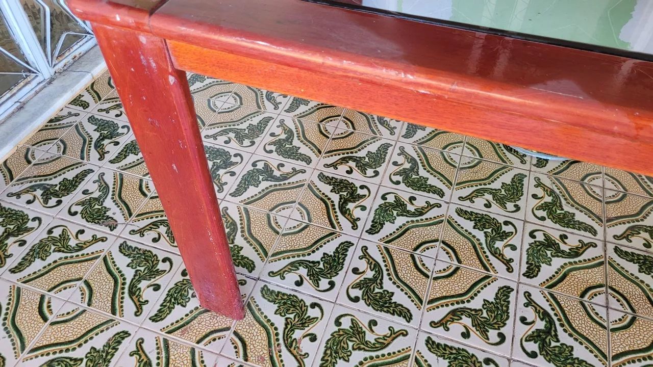 Mesa madeira com tampo de vidro - Foto 2