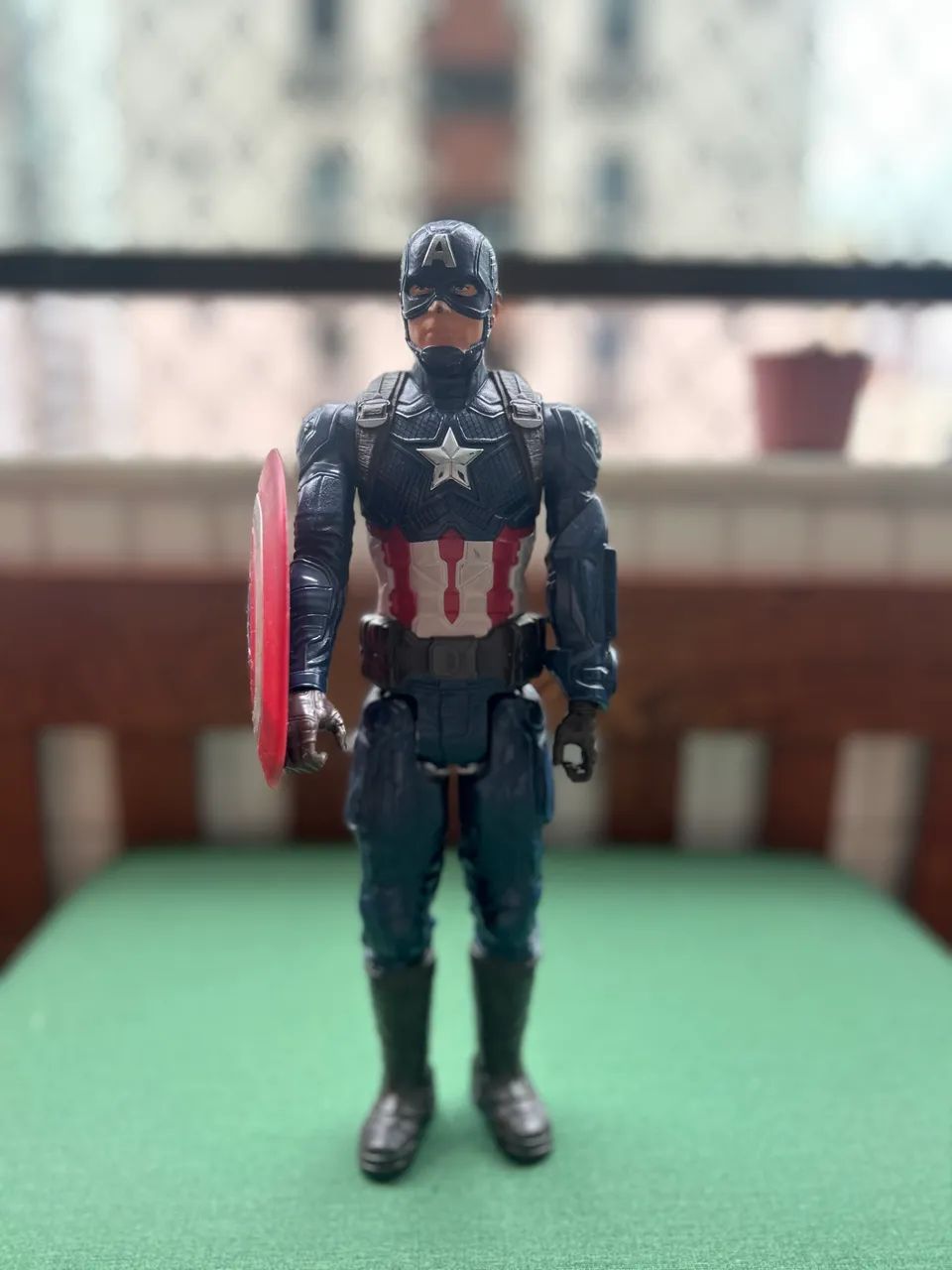 Boneco Capitão América com Escudo - Marvel - Usado - Foto 2