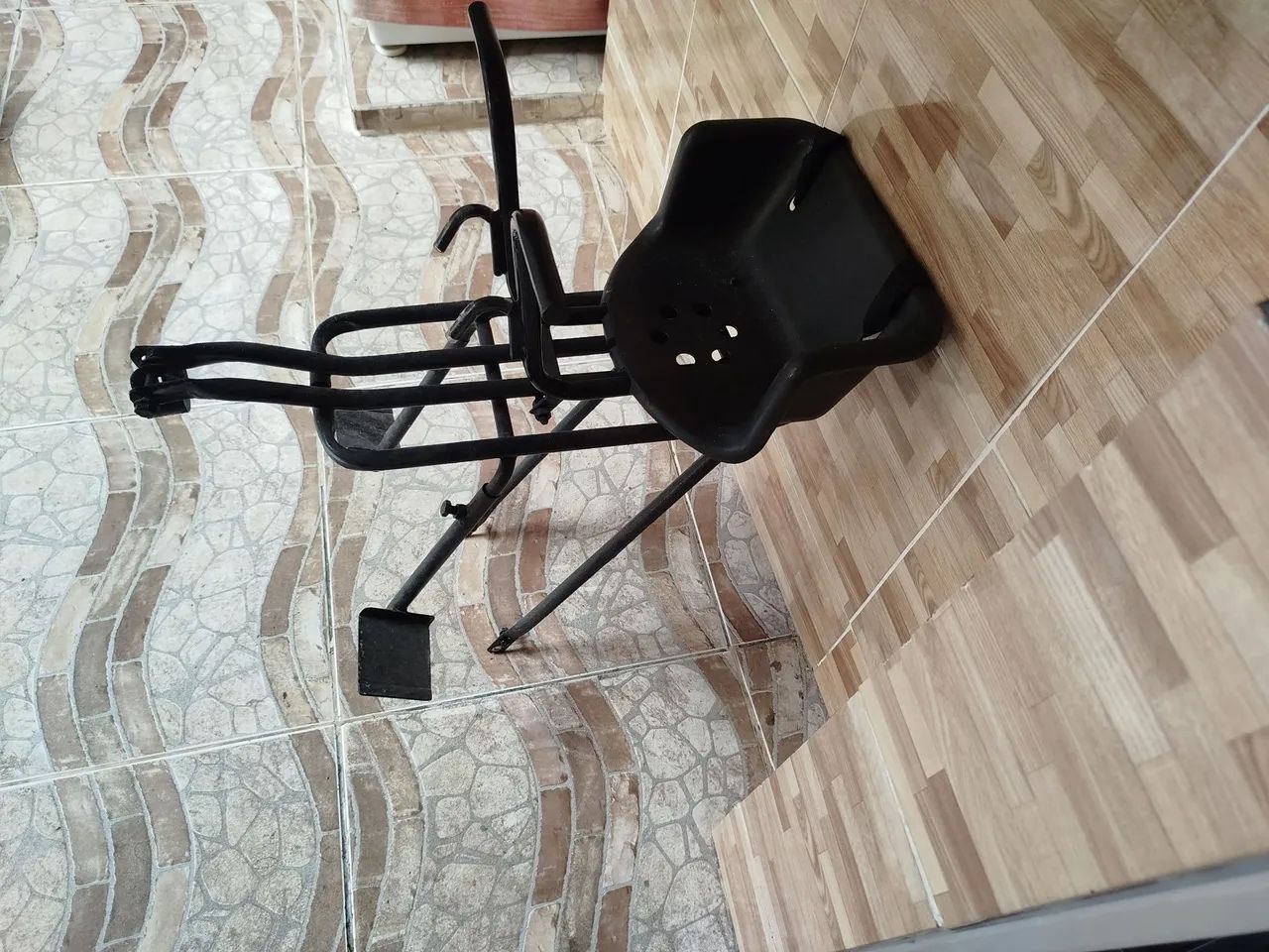 Vendo cadeirinha de bicicleta  - Foto 4