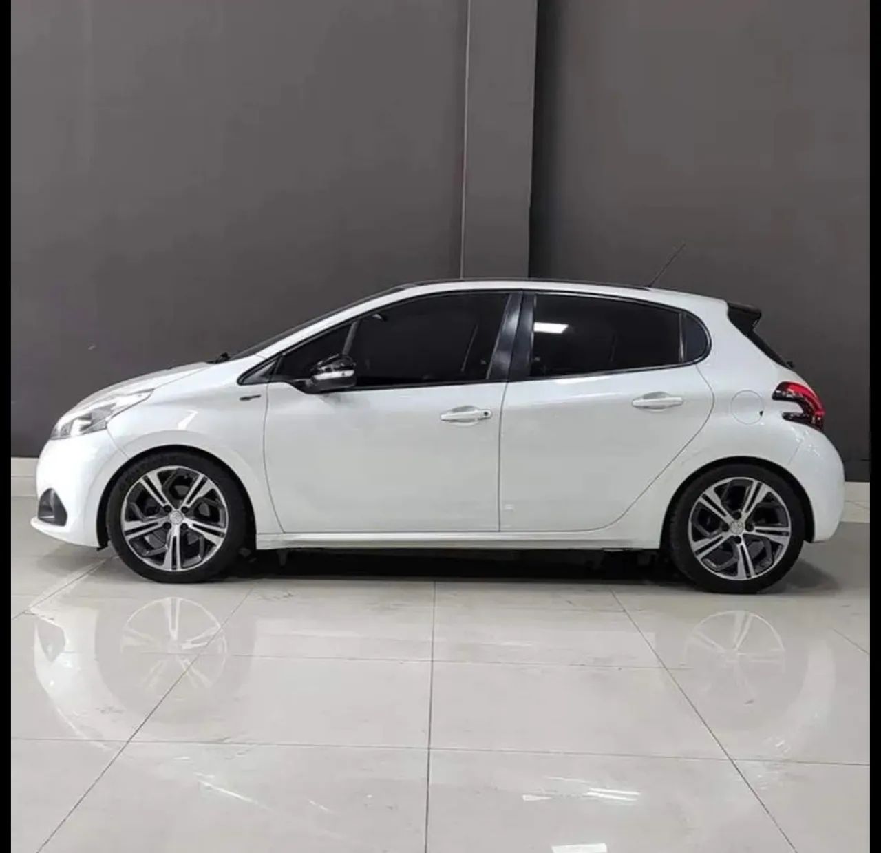 Peugeot 208 208 GT 1.6 THP Flex 16V 5p Mec. 2017