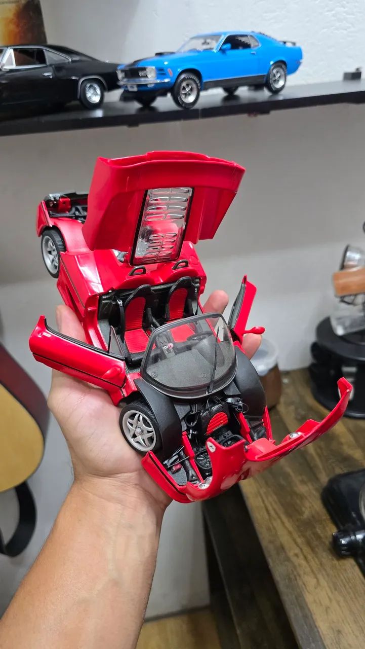 Carrinho miniatura ferrare f15 escala 1:18 - Foto 3