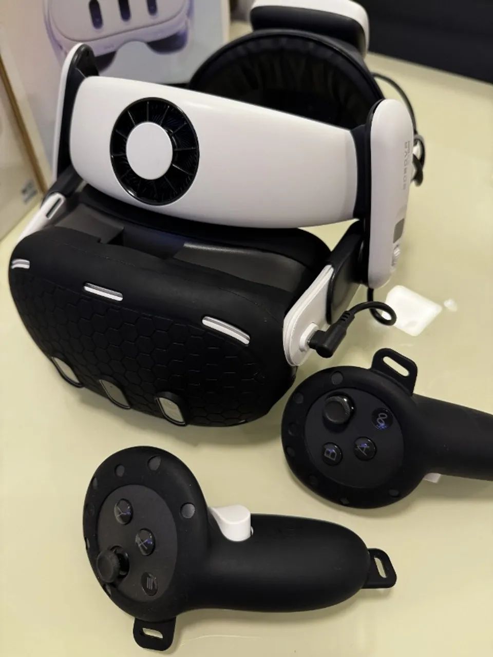 Meta Quest 3 512gb + Proteções + Bobovr S3 Pro + Case - Peças e