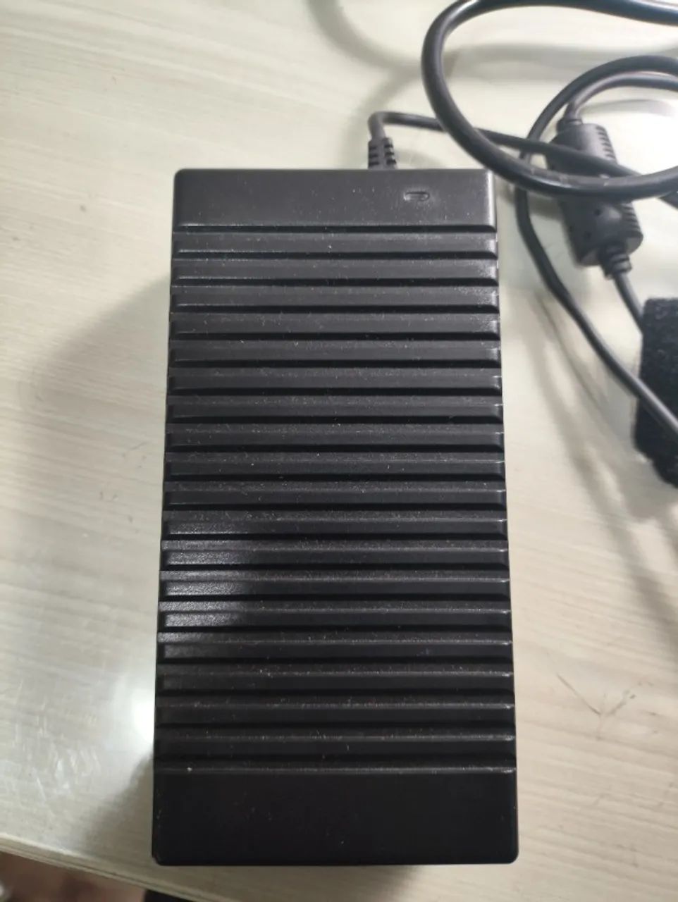 Carregador Notebook Avell 150W 19,5V - Foto 2