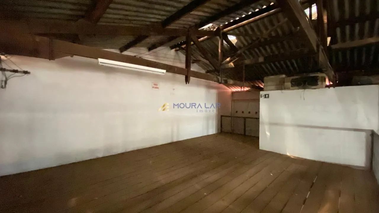 Imóvel Comercial à Venda no Centro  Barracão + Sobrado. - Foto 2