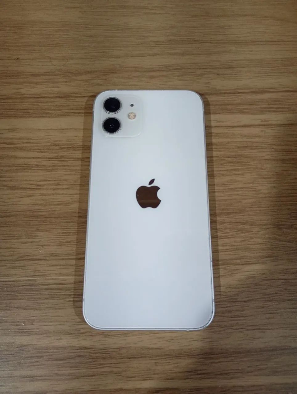 iPhone 12 pra vender logo