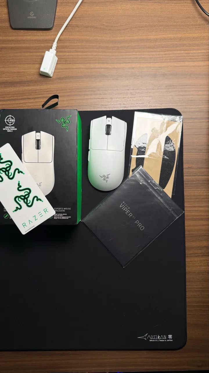 Razer 未開封 Edition White Pro V3 Viper Razer Viper Esports Symmetrical Wireless USB Lightweight Pro V3 マウス・トラックボール