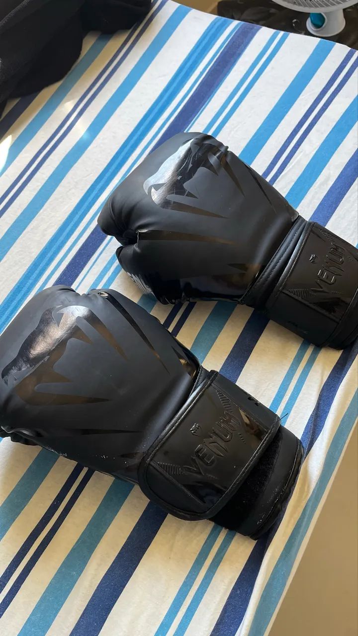 Luva boxe/ muay thai venum original  - Foto 2