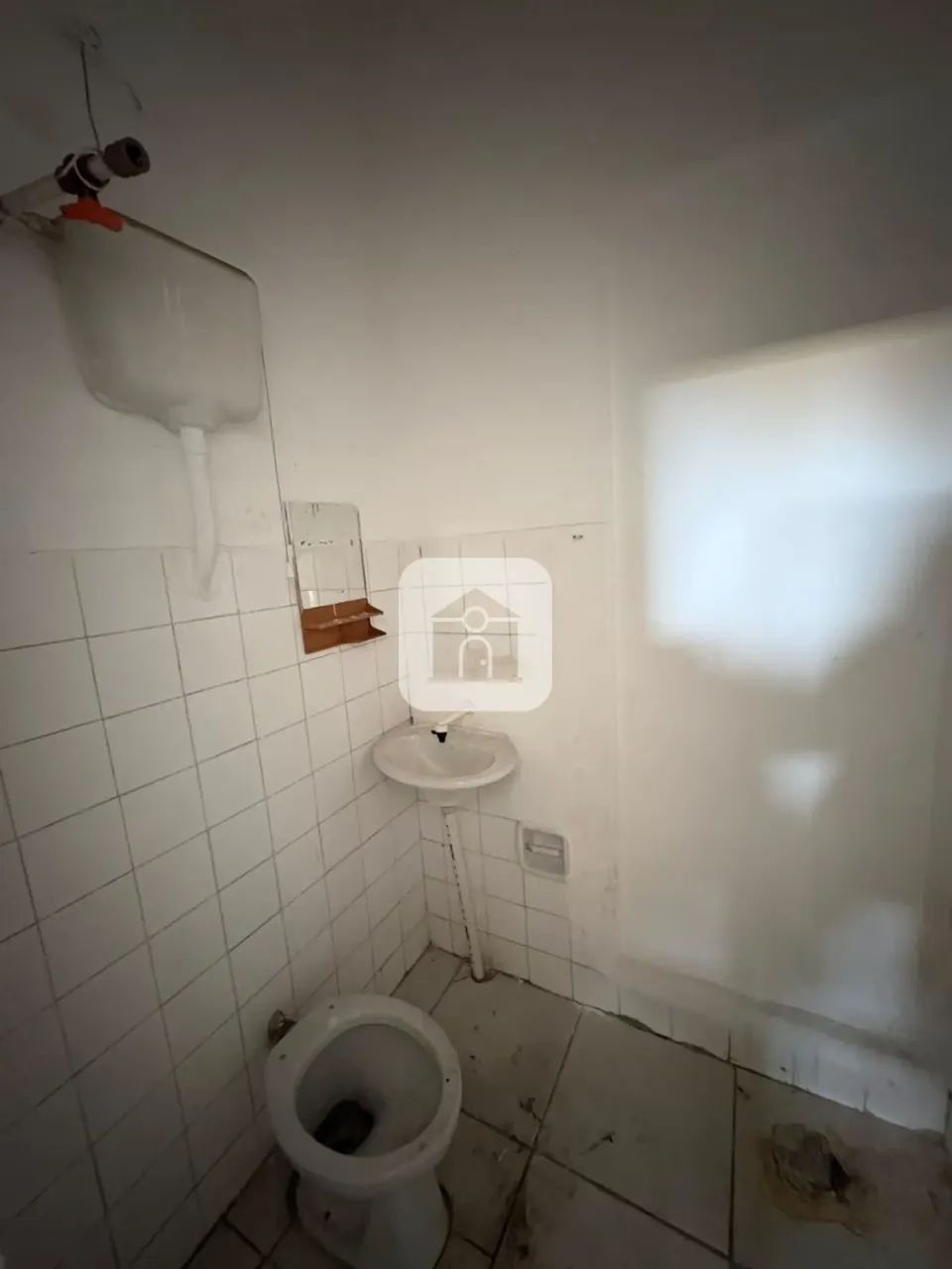 Cômodo comercial para locação no bairro Saraiva - Foto 5