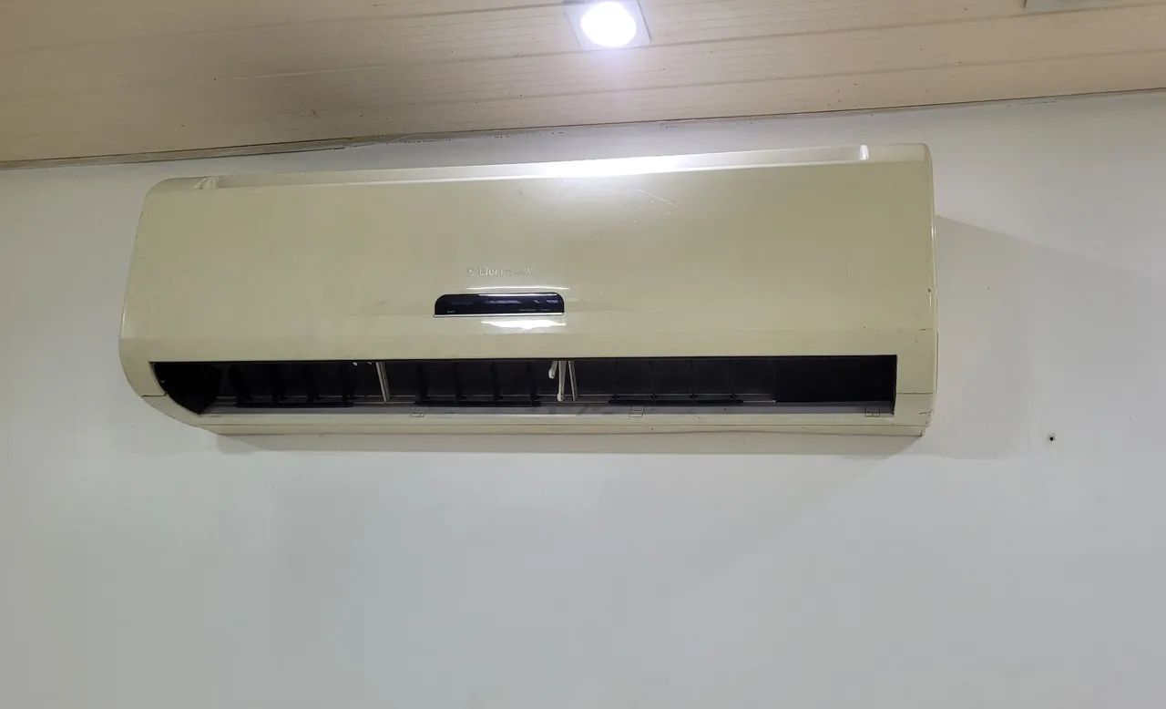 Central de ar Electrolux 24 mil btus usada
