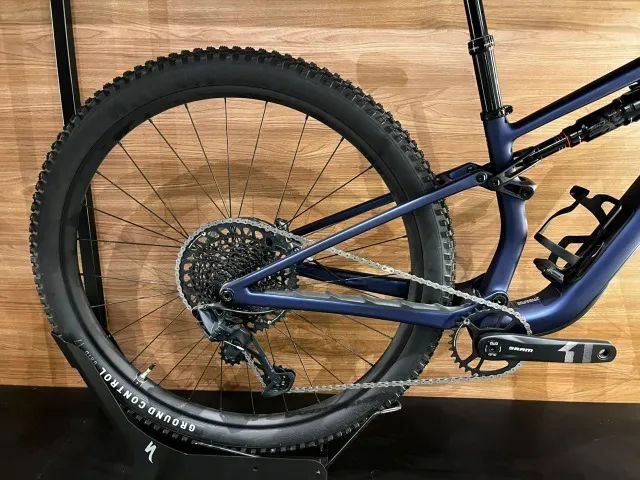 Specialized Epic 8 EVO Comp Carbon Full Tam XS SID 120mm GX Eagle Code 4 Pistões Nova 0km - Foto 4