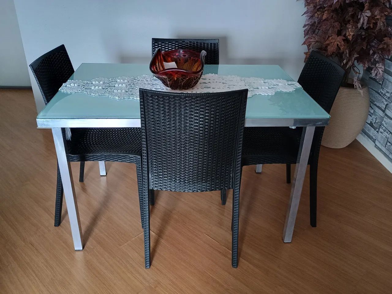 Mesa de alumínio com 4 cadeiras  - Foto 2