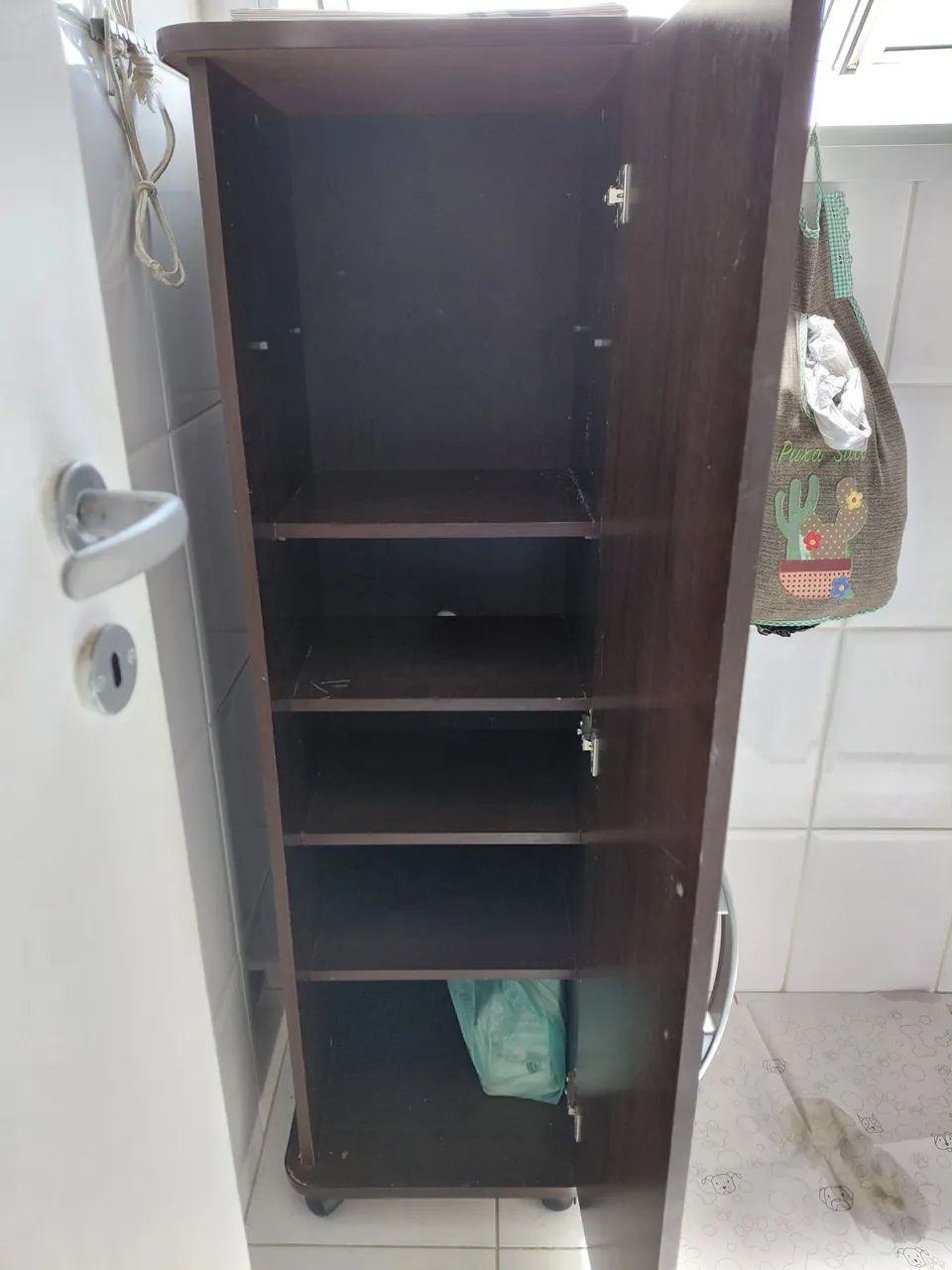 DOAÇÃO multiuso baixo com prateleiras - Foto 2