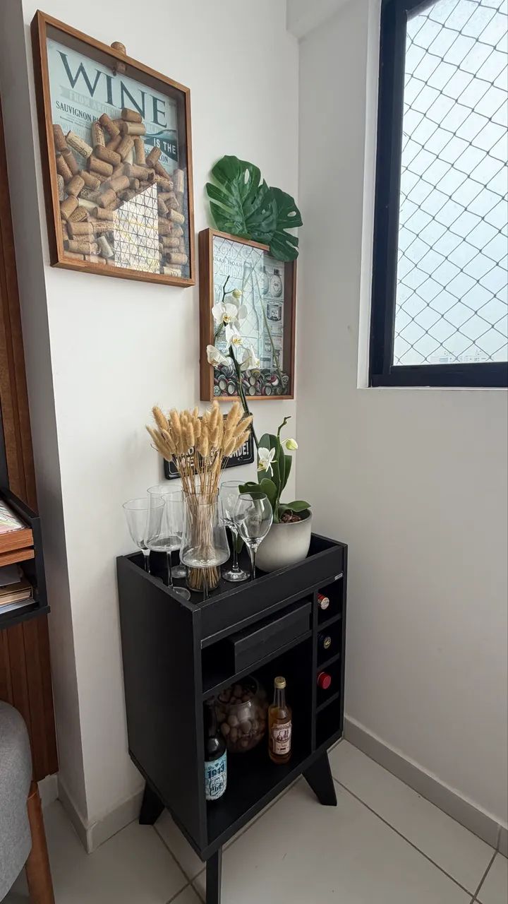 Barzinho com quadros decorativo  - Foto 2