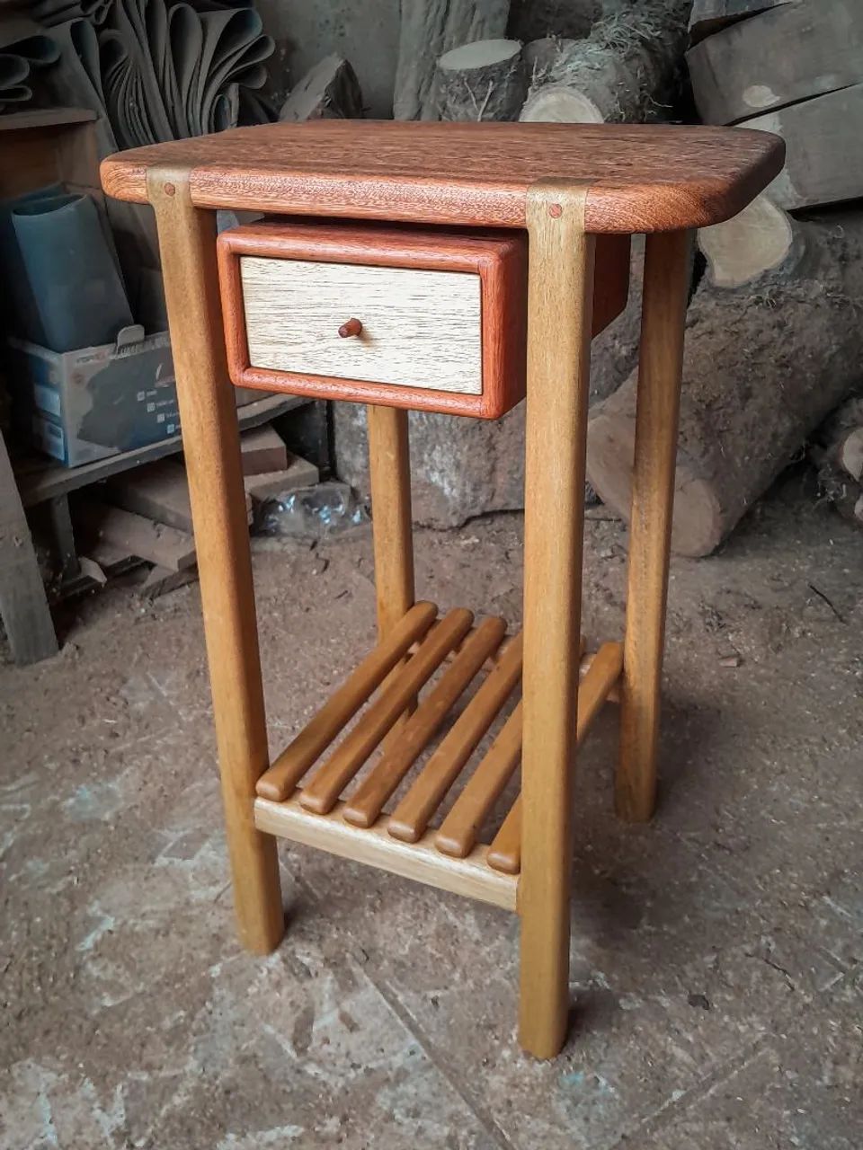 Mesinha de cabeceira - Foto 2