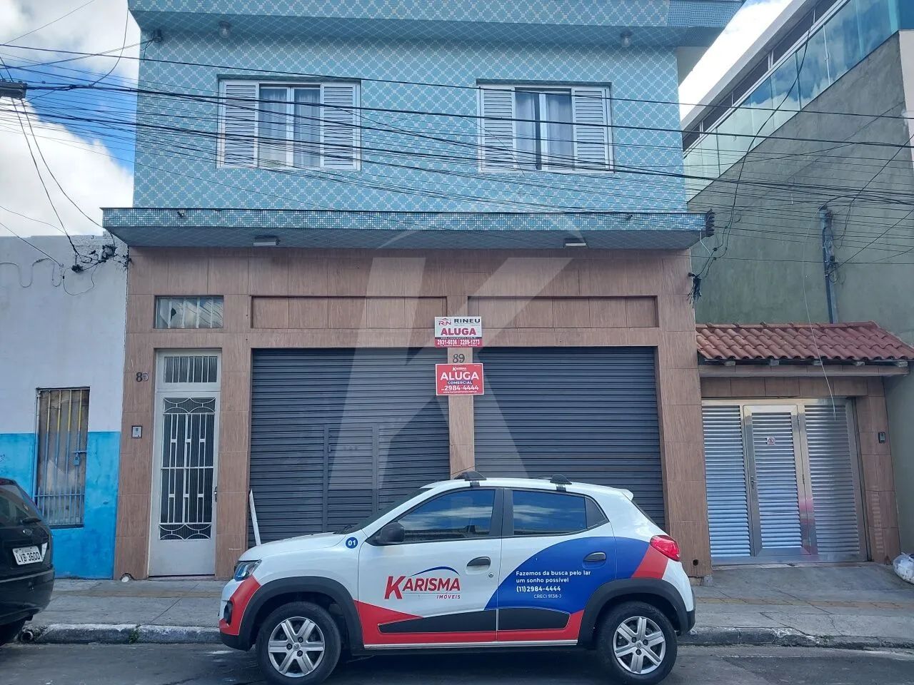 Salão comercial medindo 140 m² com 2 banheiros e 2 portas de aço. - Foto 5