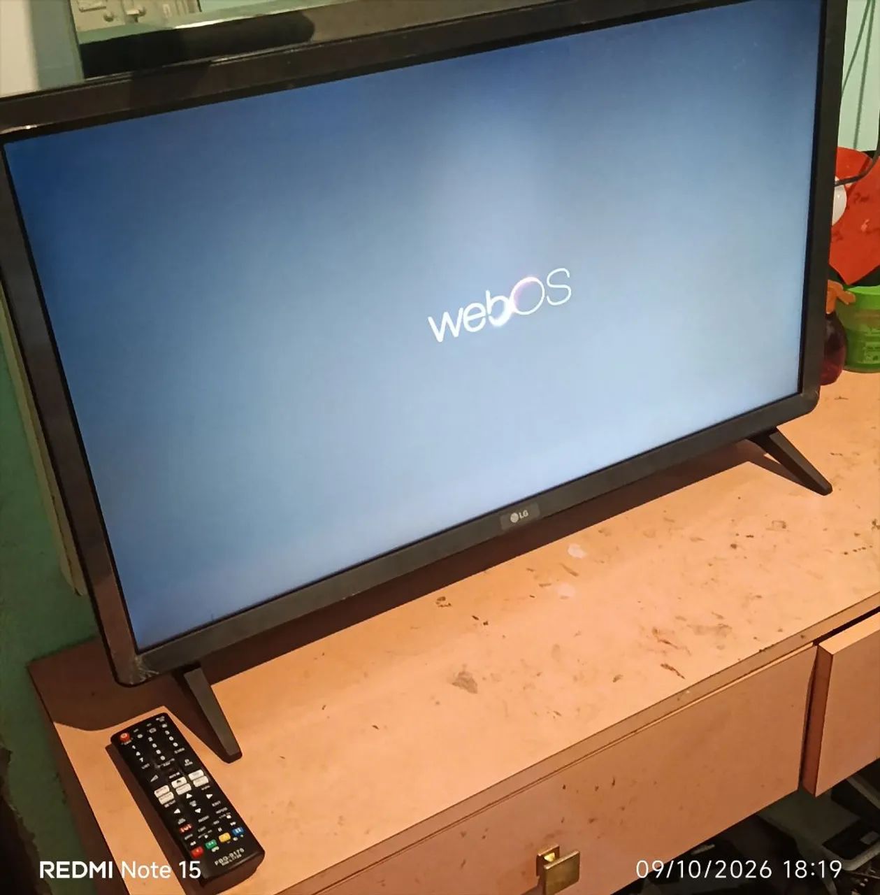 Vendo tv atualizada smart 32 polegadas  - Foto 4