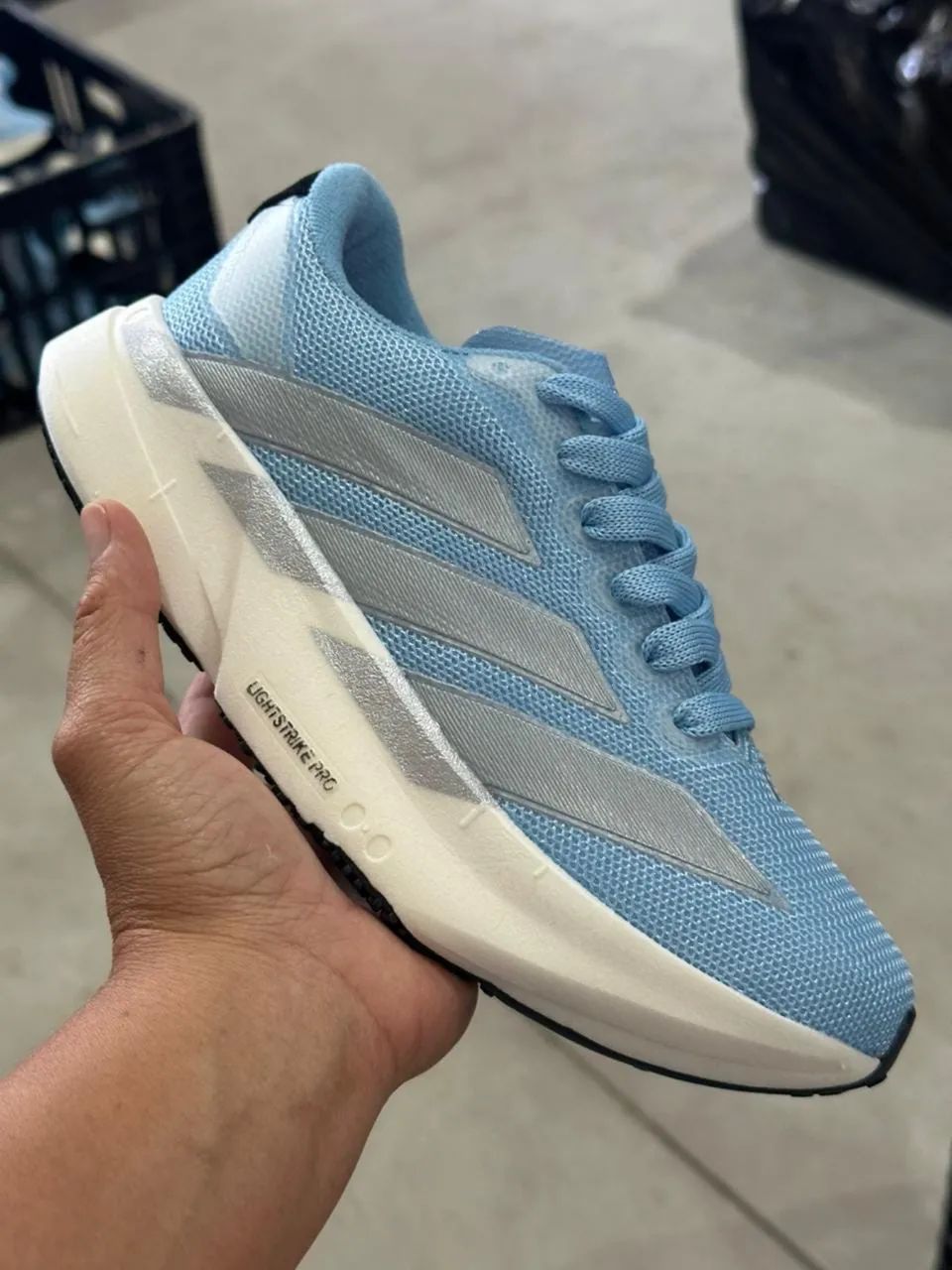 Tênis e sapatos 