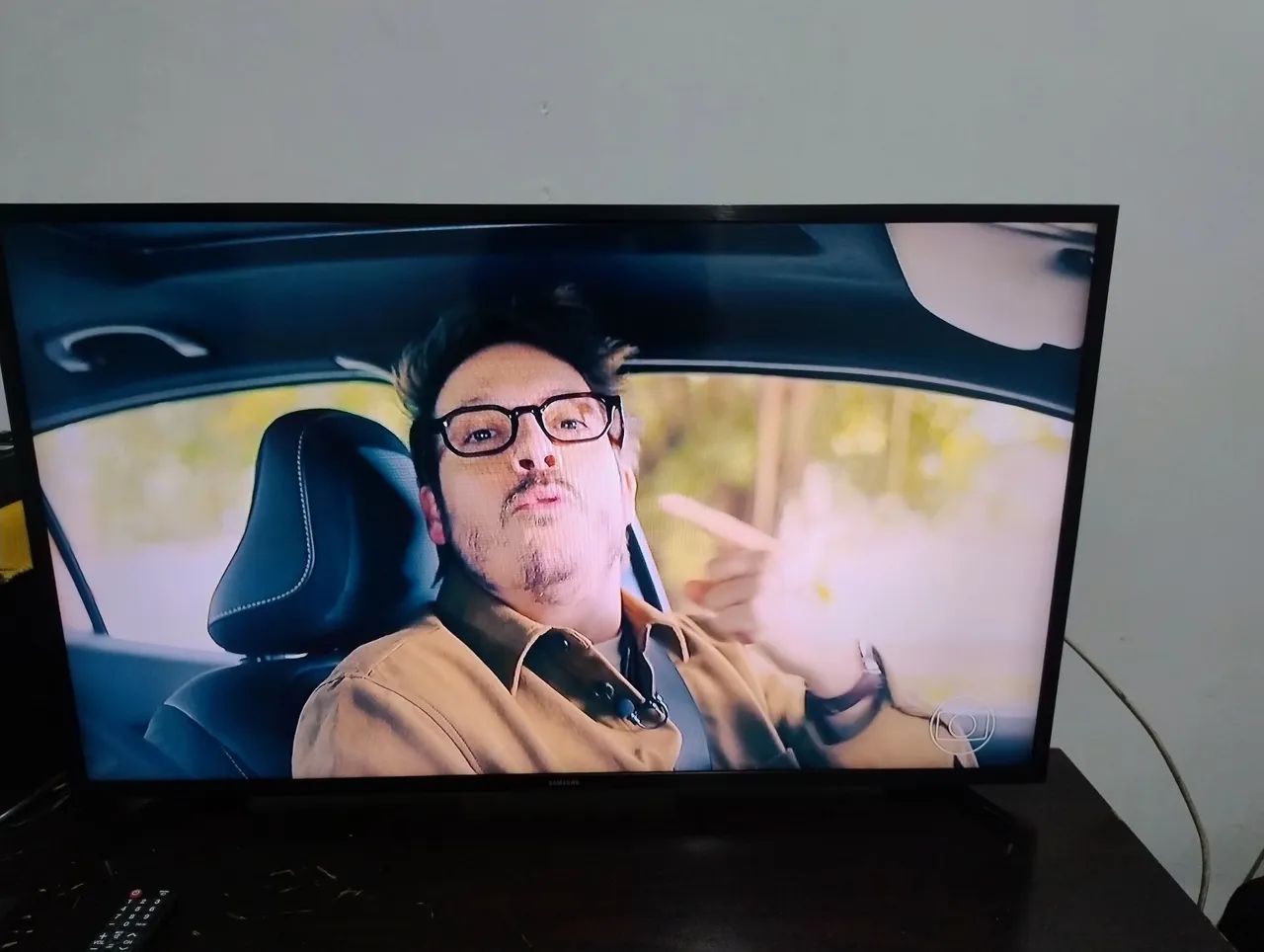 Vende se smart TV Samsung 43 polegadas ótima para jogos  - Foto 2