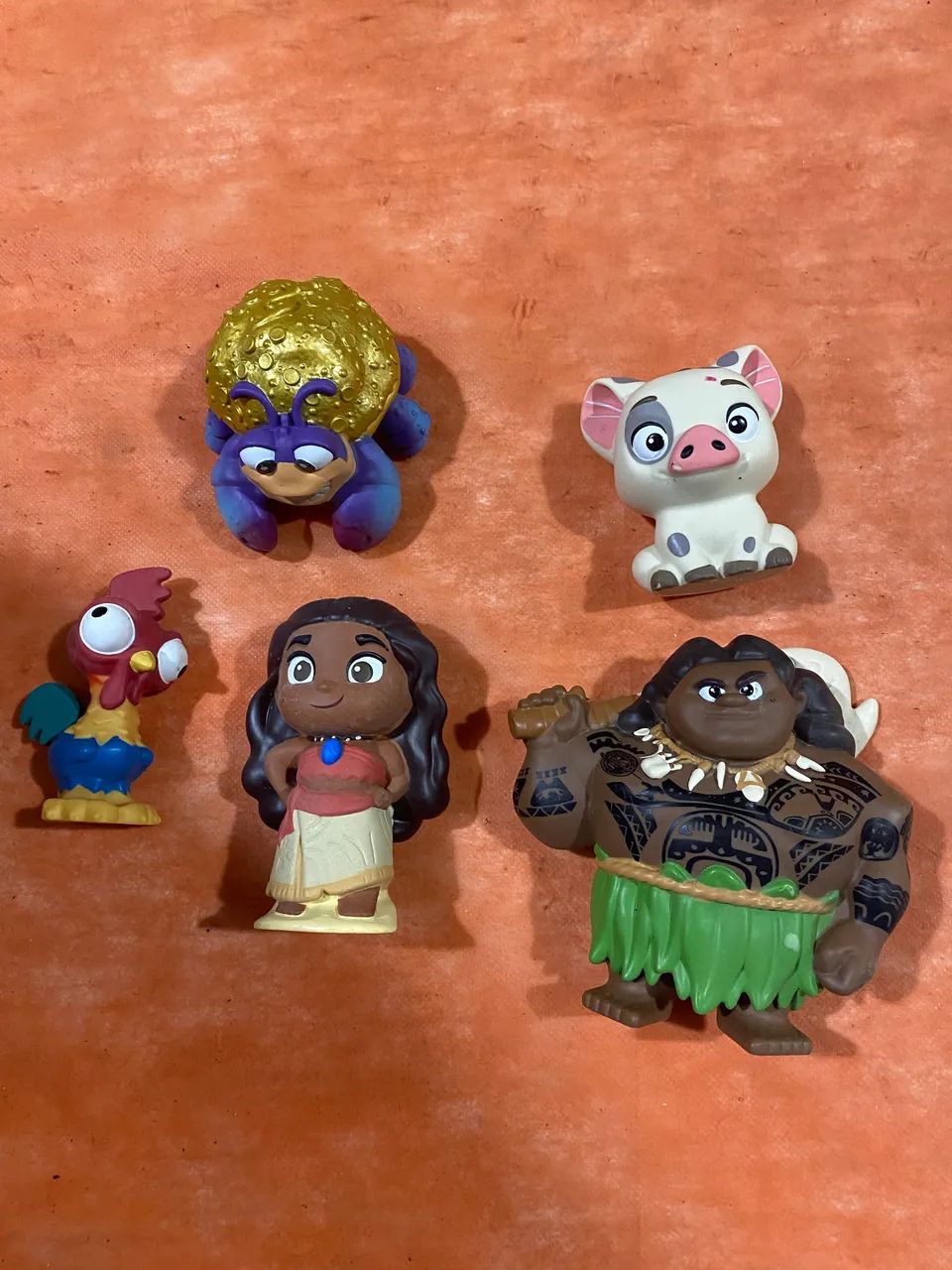 Lote Mini Bonecos Moana e Maui - Figuras Diversas Disney - Foto 2
