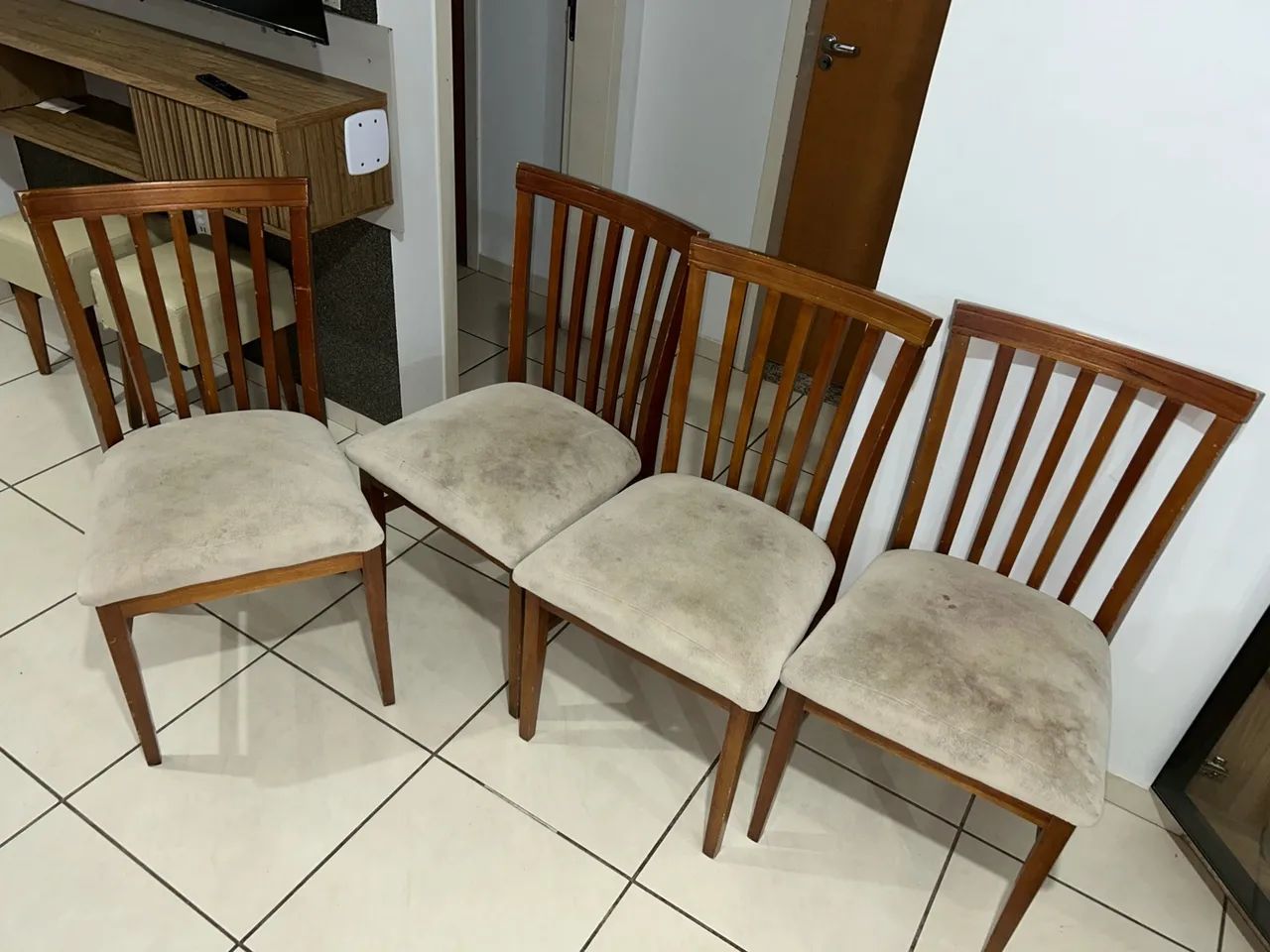 Cadeiras Estofadas - Foto 2