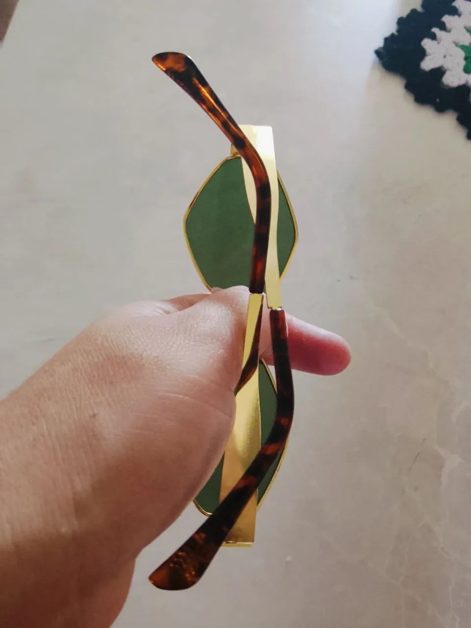 Óculos fêmenino proteção UV 