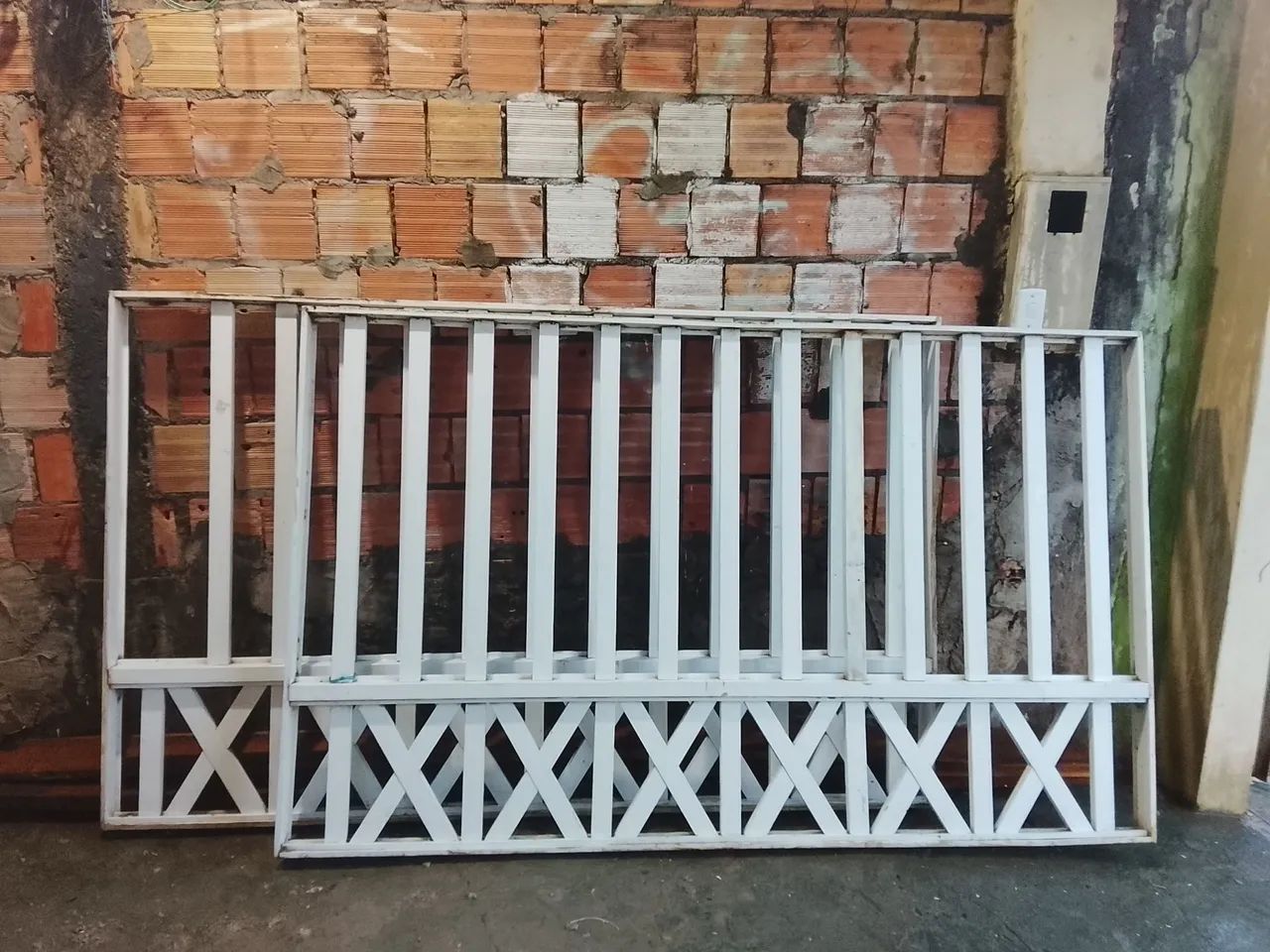 Duas grades de alumínio  - Foto 2