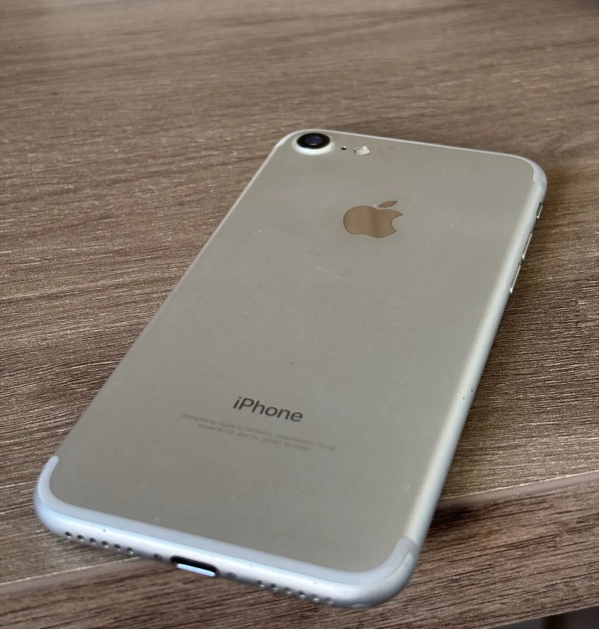 スマートフォン本体 iPhone7 iPhone 7｜価格比較・最新情報 - 価格.com
